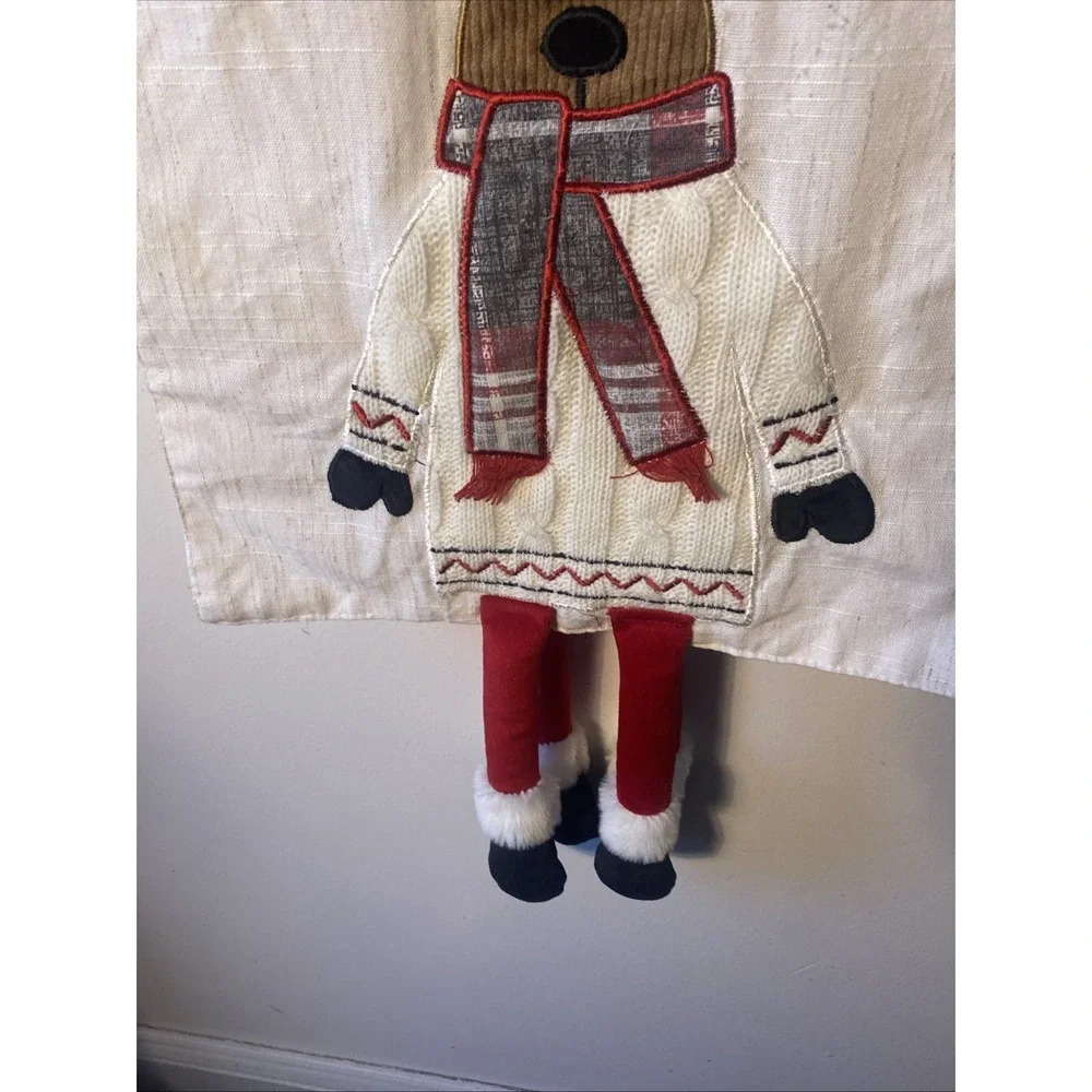 Nicole Miller Christmas Reindeer Table Runner 14